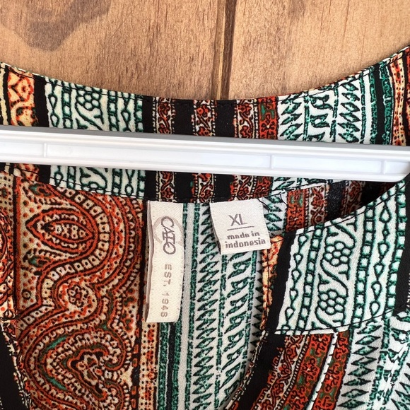 Cato Top High-Low V Neck - Picture 2 of 3